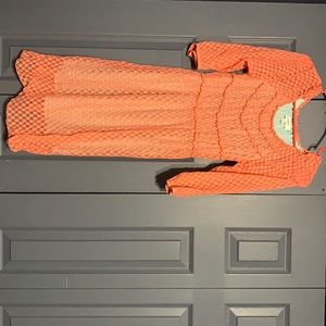 Umgee USA. Lace Coral dress with light blue/green underlay. Size: S B10